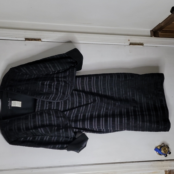 R & M Collection 2pc dress suit - Picture 1 of 6